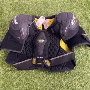 CCM Tacks 6052 Shoulder Pads | Senior Medium
