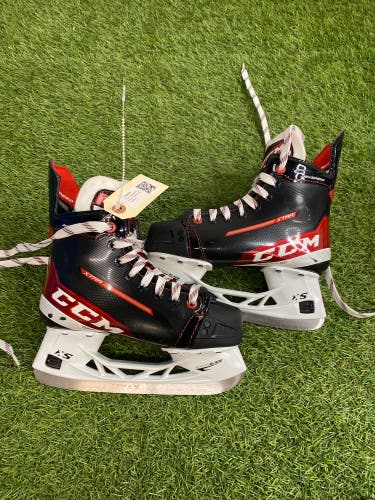 CCM JetSpeed XTra Hockey Skates | Junior Size 2
