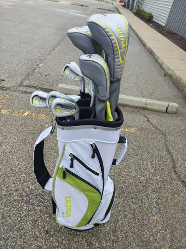 Wilson Ultra BLK 11 Piece Ladies Flex Complete Golf Set Cart Bag
