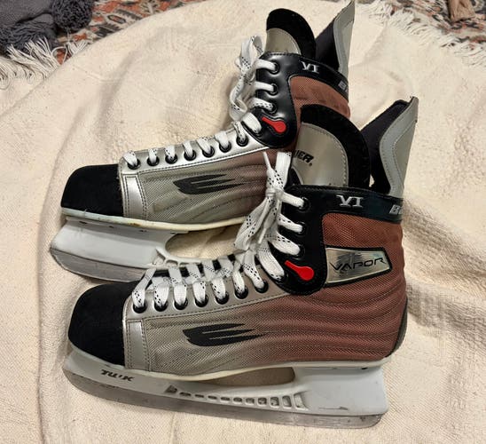 Bauer Vapor Hockey Skates Regular Width 11 (Used)
