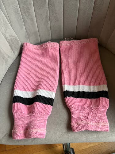 Pink Youth Small Knit Socks (Used)