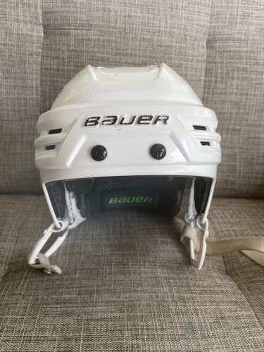 Small Bauer Re-Akt 85 Helmet (Used)