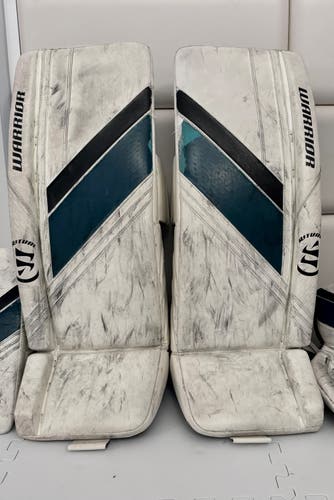 Warrior Ritual G6 E+ Goalie Leg Pads, 31" Intermediate, White with PadSkinz (Used)