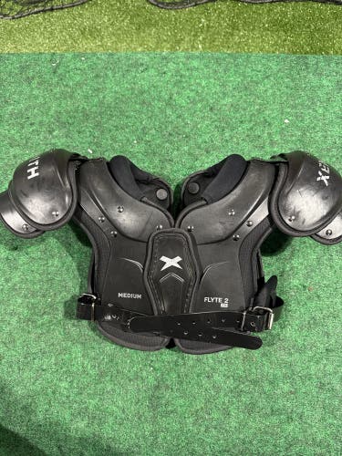 Medium Youth Xenith Flyte 2 Shoulder Pads (Used)