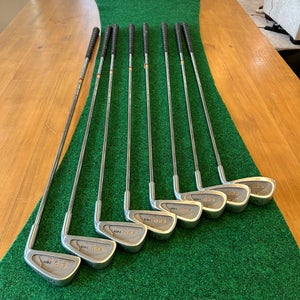 T.I.G epd T-606 golf club iron set comes with 8 irons 3,4,5,6,7,8,9, P used right hand set