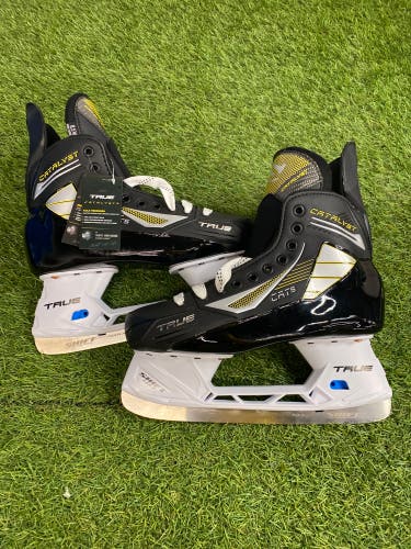 True Catalyst 5 Hockey Skates | Senior Size 8.5