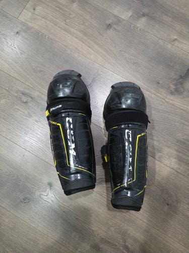 CCM Tacks 9080 11" Shin Pads (Used)