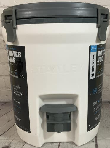 Stanley Fast Flow Two Gallon Capacity Water Jug Double Wall Foam Insulation Gray