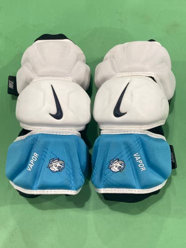 Large Adult Nike Vapor Arm Pads (Used) | UNC Tar Heels