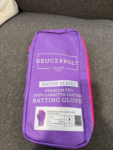 Bruce Bolts (S) Brand New