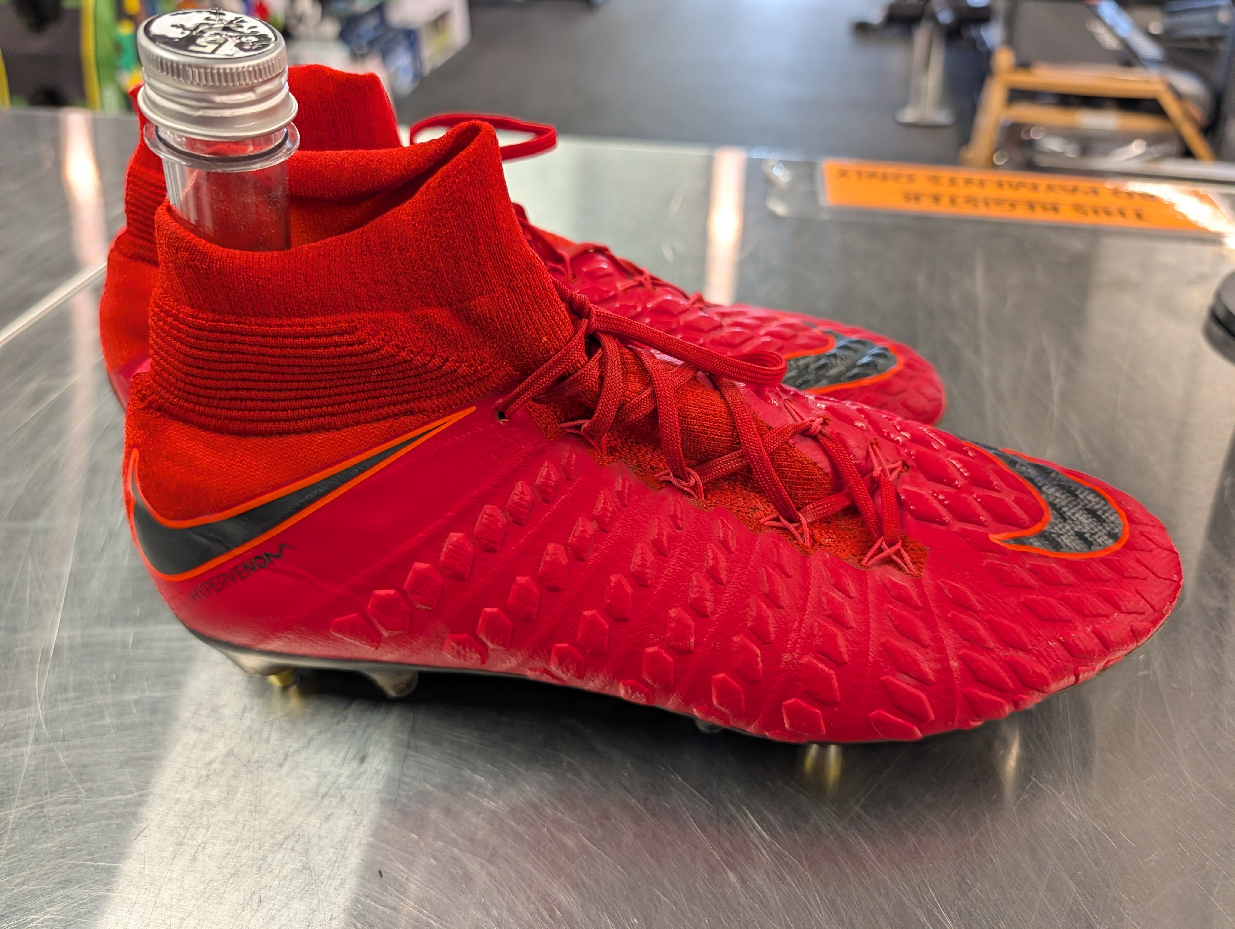 nike hypervenom phantom 3 anti clog