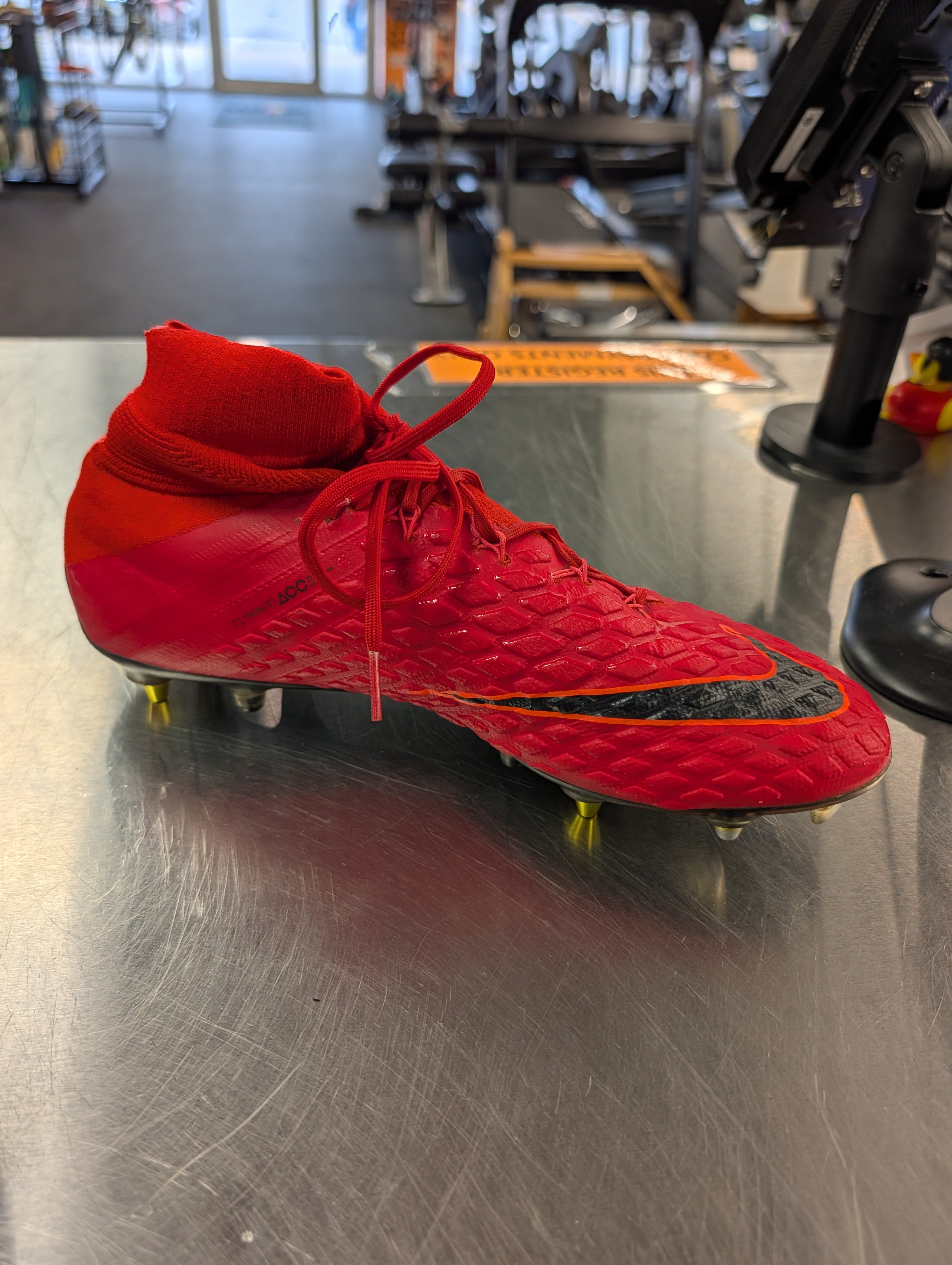 nike hypervenom phantom 3 anti clog