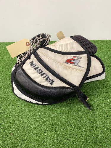 Vaughn V7 Pro XR Carbon Goalie Glove | Senior Regular