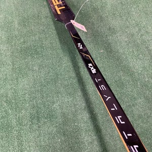 True Catalyst 9x3 Goalie Stick Pro Stock | Regular 25" | Build Code: 15620