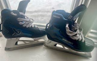 Bauer GSX Ice Hockey Goalie Skates - Junior 3EE