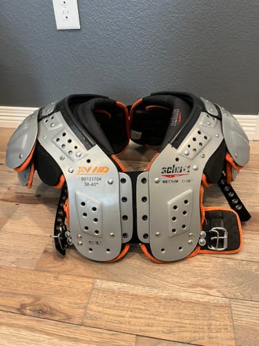 Schutt XV HD Varsity Football Shoulder Pads - Medium