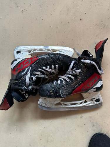 2023 CCM JetSpeed FT6 Hockey Skates Regular Width Size 5.5 (Used)