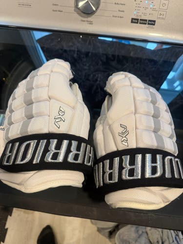 Custom LA kings Warrior AX1 Pro Gloves 13" Pro Stock (New)