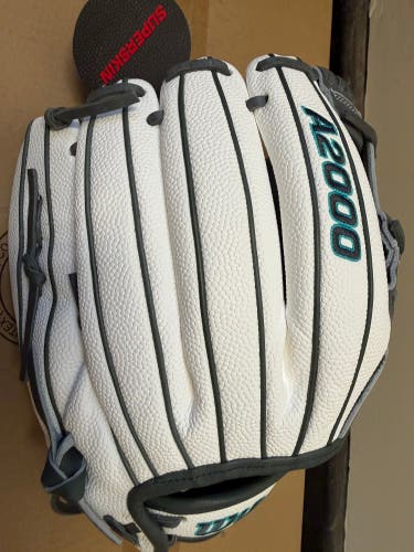 2026 Wilson A2000 FP H75 Classic Softball Glove 11.75" (New)