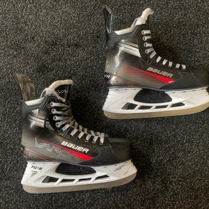 Size 9.5 EE Bauer Vapor X3 Senior Hockey Skates (2022)
