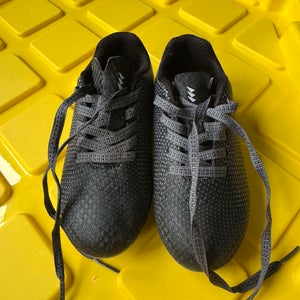 Gray Kids 8K (Toddler) Youth DSG Cleats (Used)