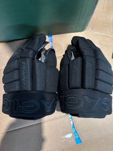 Eagle Aero Gloves 14" (Used)