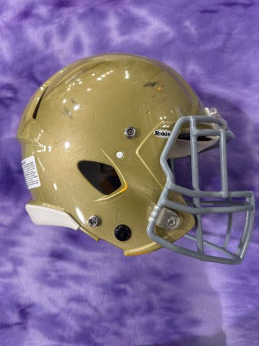 Youth Medium Riddell Speed Helmet (Used)