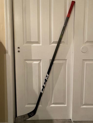 ALEX OVECHKIN SIGNED GAME USED HOCKEY STICK WASHINGTON CAPITALS NHL 2018-19 AUTO