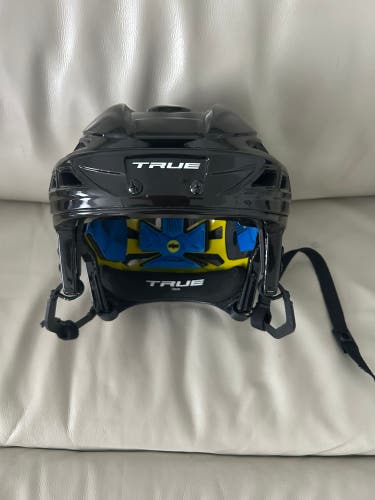 Large True Dynamic 9 Helmet Black Used