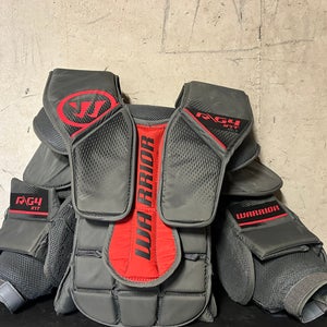 Medium Warrior Ritual G4 Goalie Chest Protector (Used)