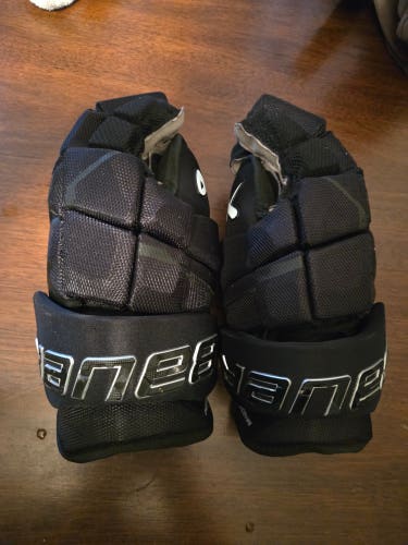 Bauer Supreme Mach Gloves 13" (Used)
