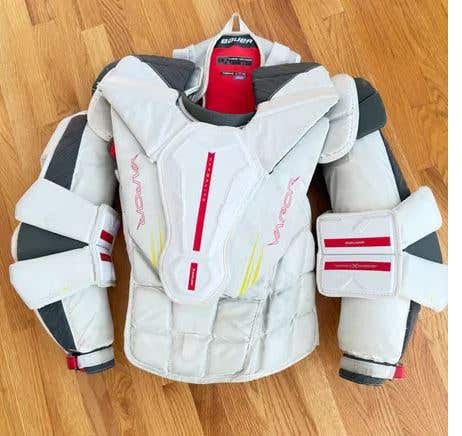 XL Bauer Vapor Hyperlite 2 Goalie Chest Protector (Used)