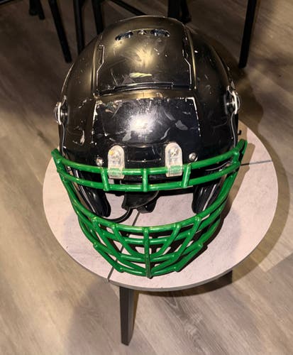 Adult Extra Large Schutt F7 Helmet (Used)