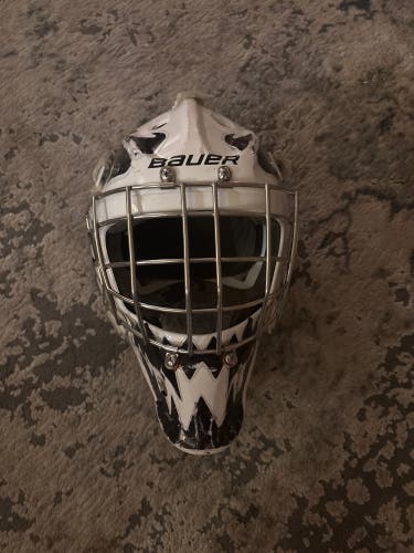 Bauer 940 Junior Goalie Mask (Decals are removable)