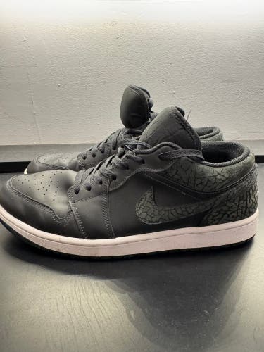 Men's Size M 11.5 (W 12.5) Adult Nike Shoes (Used)