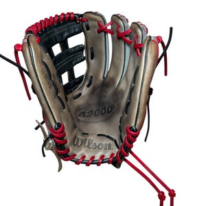 Wilson A2000 RH Softball Glove 12" (Used)