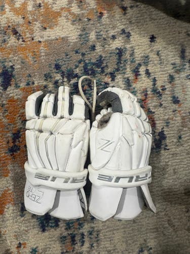 True Zerolyte Lacrosse Gloves (Used)