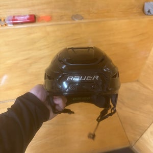 Medium Bauer Hyperlite 2 Helmet (Used)