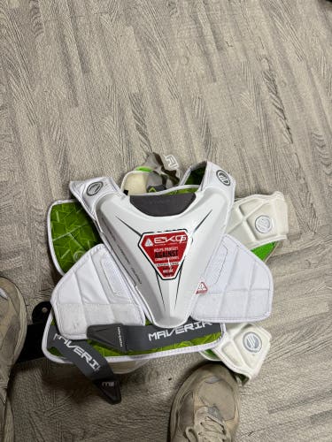 Maverik Shoulder Pads