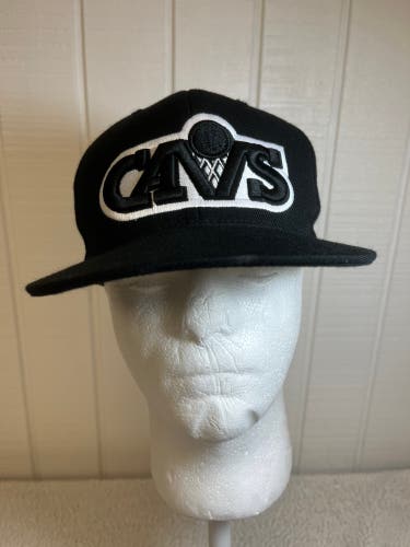 Mitchell & Ness NBA Cleveland Cavaliers Black/White SnapBack Adjustable Hat OSFA