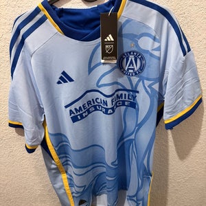 Large Men's Adidas Jersey (New)