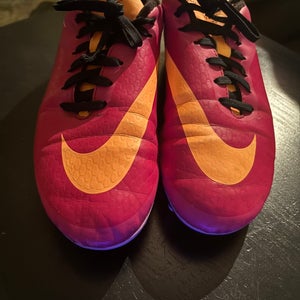 Magenta/Atomic Orange Unisex Size M 6.5 (W 7.5) Nike Hypervenom Phatal FG Cleats (Used)