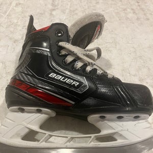 2019 Bauer Vapor 2X Hockey Skates Regular Width 12.5 (Used)
