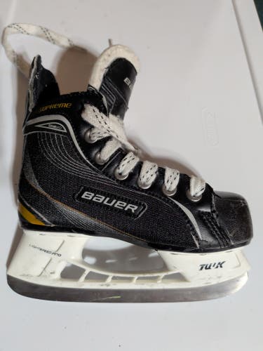 Black Bauer Supreme One20 Hockey Skates Regular Width 12