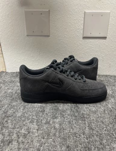 NIKE AIR FORCE 1 LOW