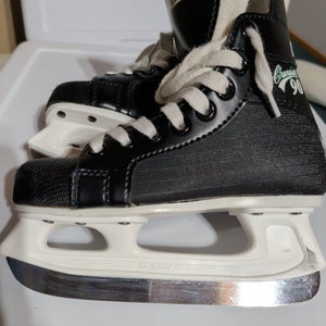 Black CCM Champion 90 Hockey Skates 12 (Used)