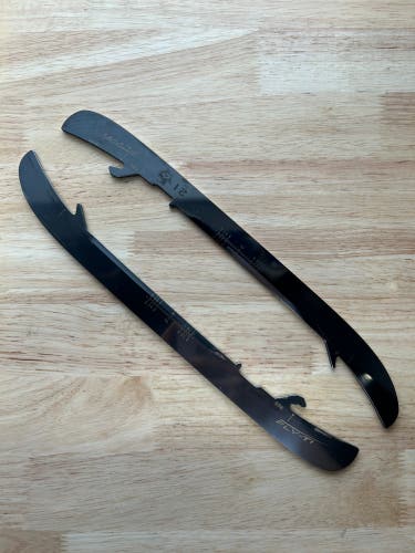 296mm NHL Pro Stock Jason Robertson Used Bauer Fly-Ti Skate Blades / Runners