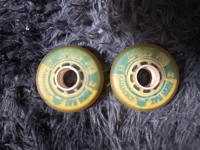 2 blue Rinkrat identity splits