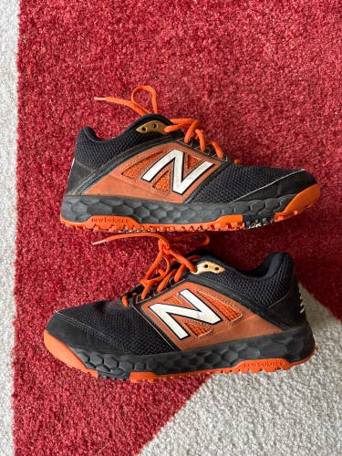 Black Men's 6.5Y (Big Kids / Youth) Youth New Balance Shoes (Used)