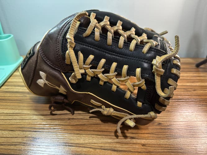 Under Armour Choice Select RH Baseball Glove 11.75" (Used)